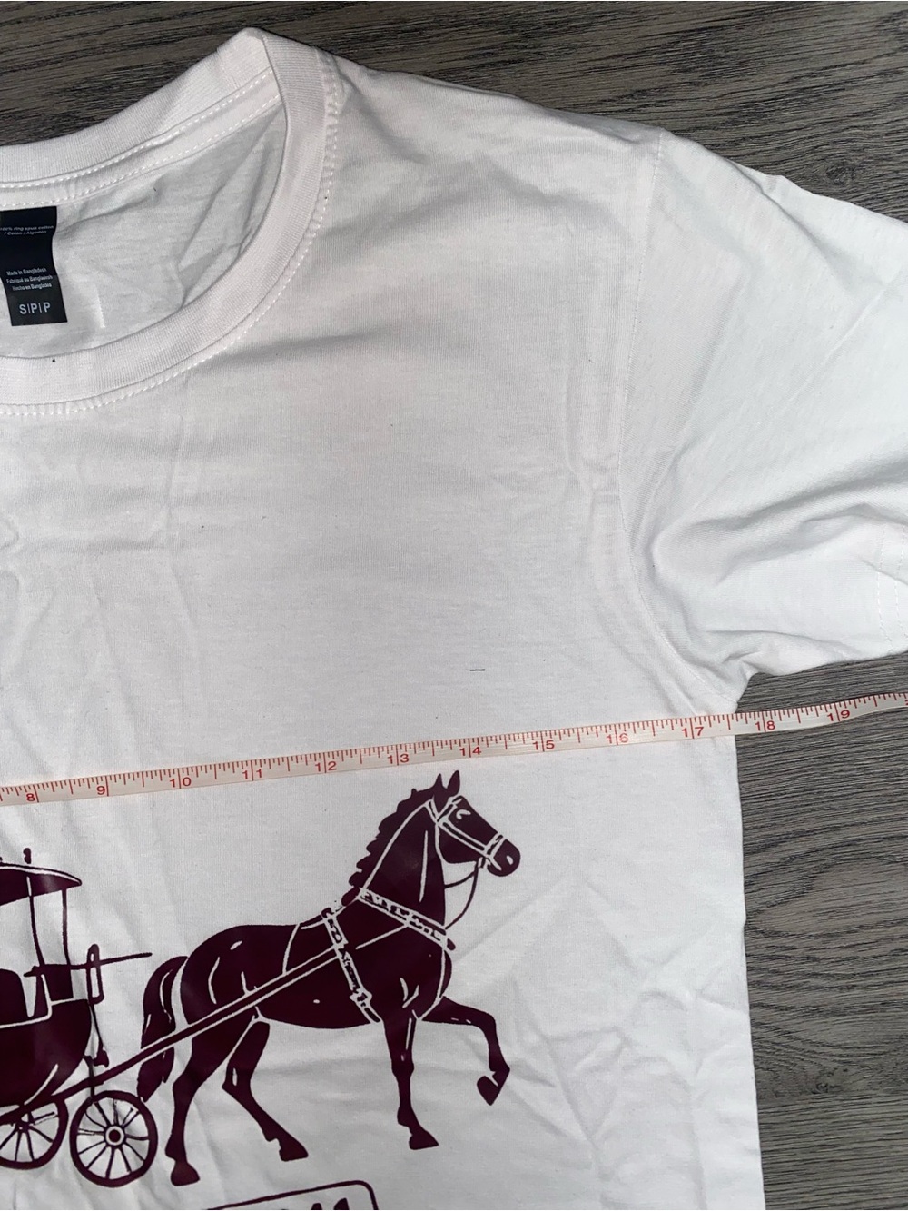 Horse & Carriage EST. 1941 White and Burgundy Graphic Tee - Women’s Small NWOT - Picture 5 of 6